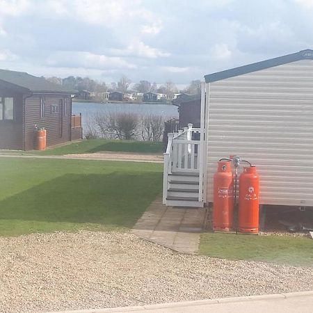 Ksr Hot Tub Holiday Home At Tattershall Lakes ภายนอก รูปภาพ