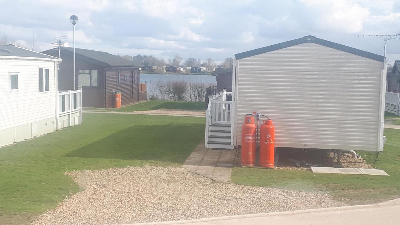Ksr Hot Tub Holiday Home At Tattershall Lakes ภายนอก รูปภาพ
