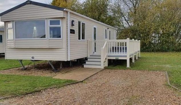 Ksr Hot Tub Holiday Home At Tattershall Lakes ภายนอก รูปภาพ
